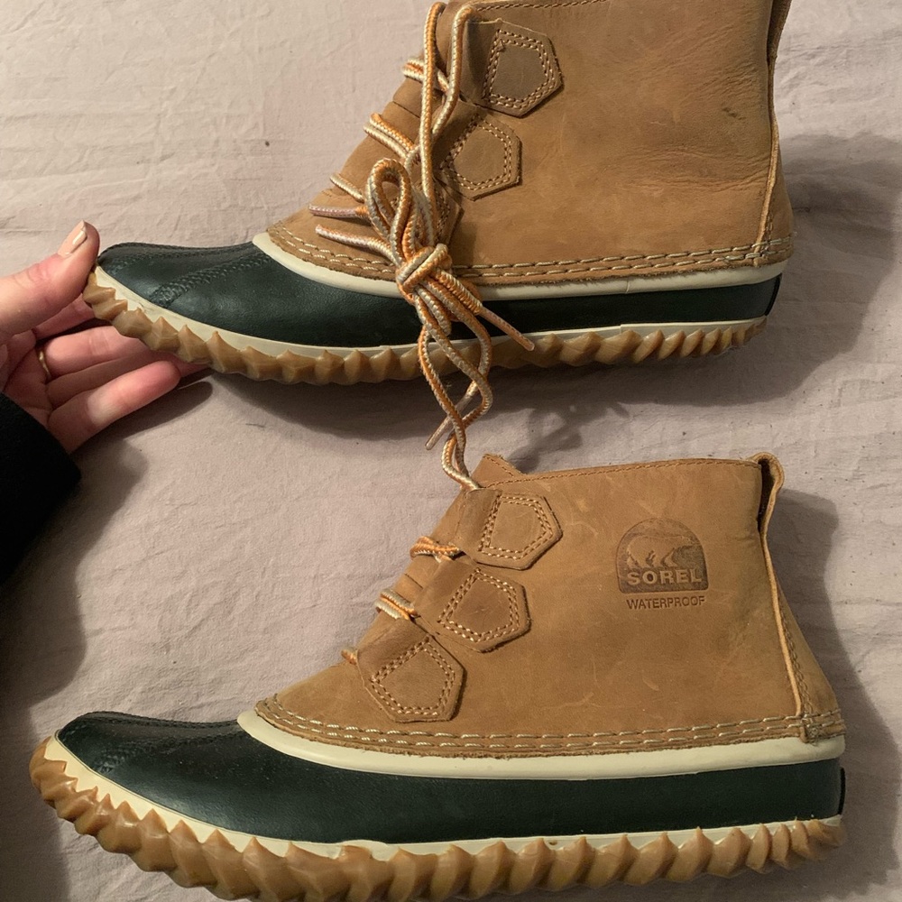 Sorel 6.5 women’s waterproof ankle duck boots
